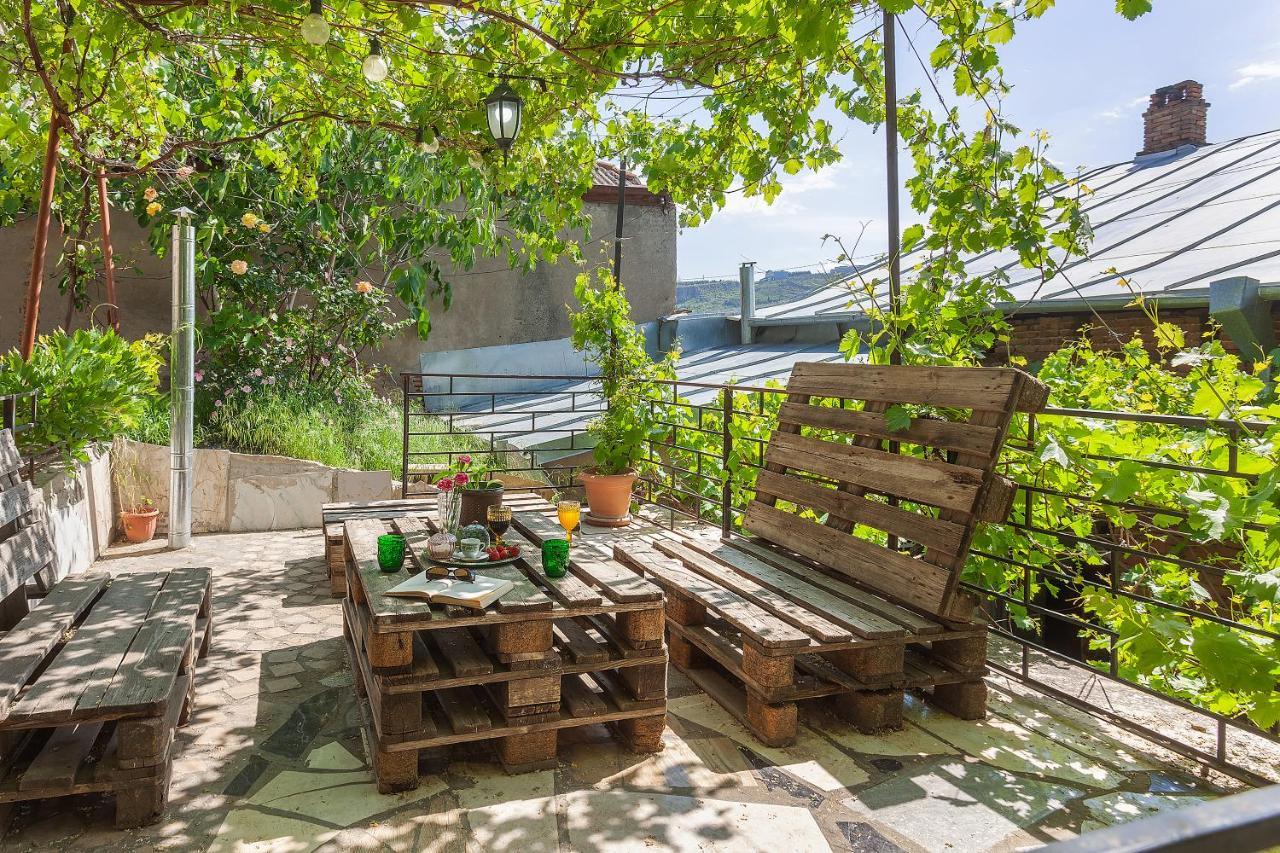 Hostel Indie Mindie Tbilisi Exteriör bild